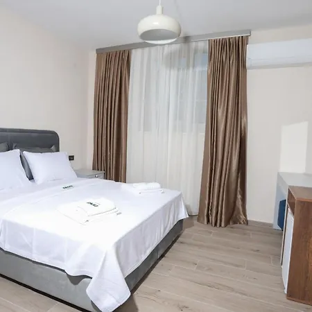 Neva Alacati Hotel Ciftlikkoyu