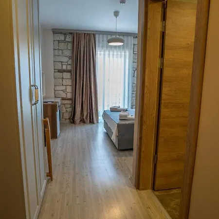 Neva Alacati Hotel Ciftlikkoyu