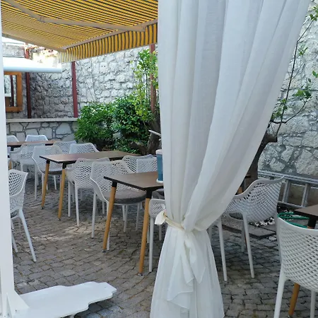 Hotell Neva 4*