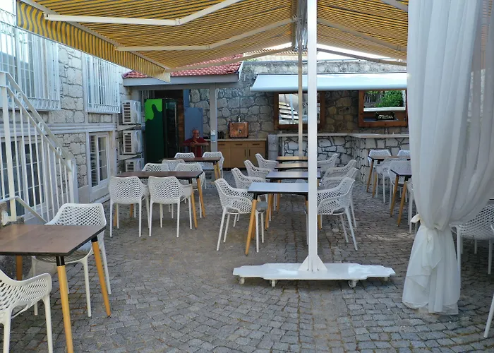 Neva Alacati Hotel 4*