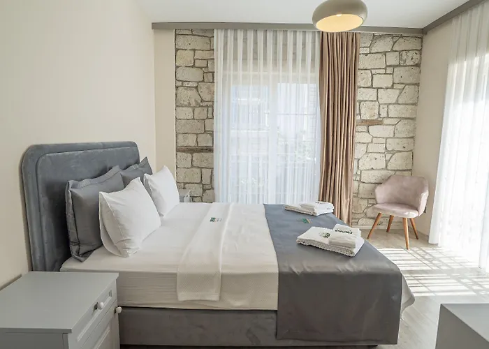 Neva Alacati Hotel Ciftlikkoyu