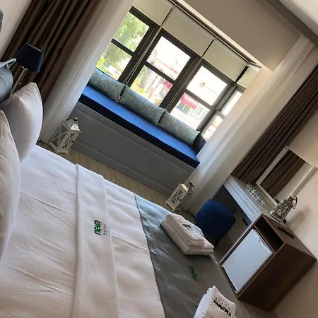 Neva Alacati Hotel Ciftlikkoyu