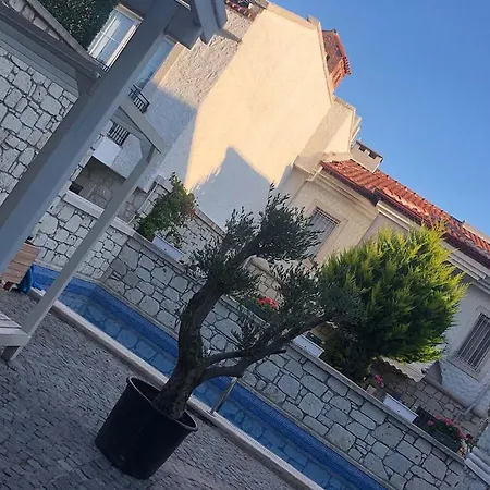 Hotel Neva Alacati 4*