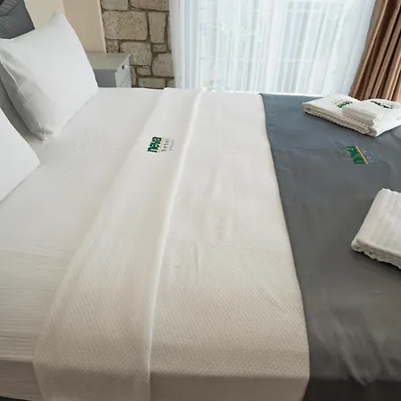 Neva Alacati Hotel Ciftlikkoyu