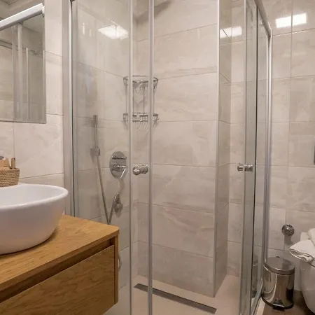 Neva Alacati Hotel Ciftlikkoyu