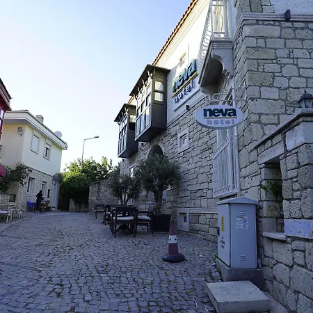 Neva Hotel 4*